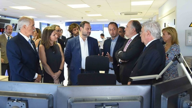 Ávalos y el alcalde, José Ignacio Landaluce, en la reciente visita del ministro al Puerto