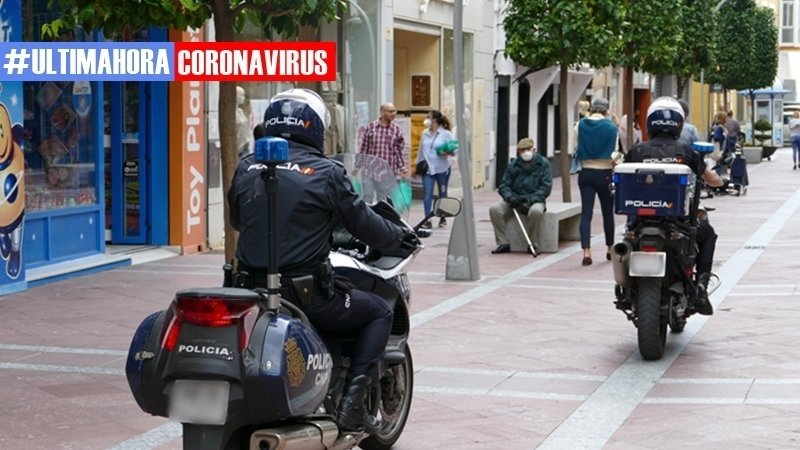 Policía Nacional por las calles de Algeciras