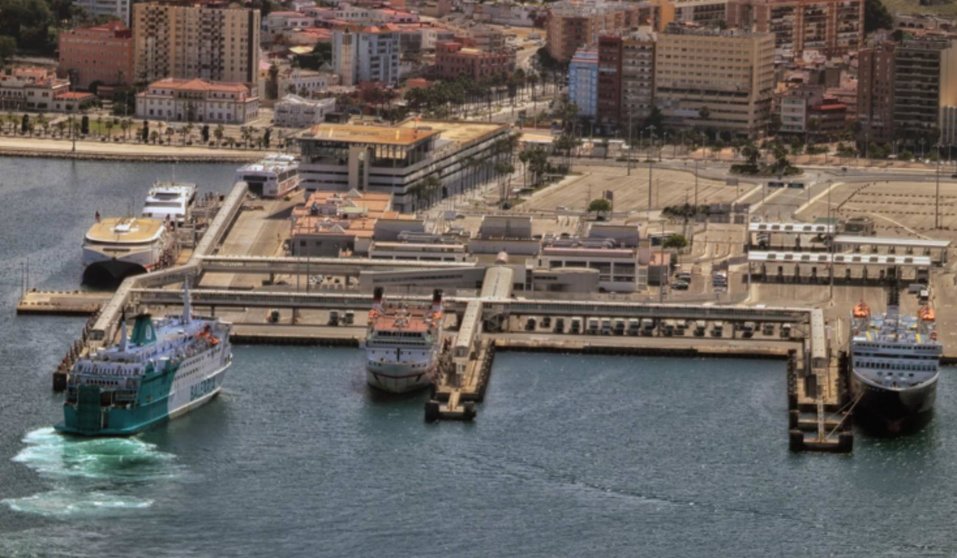 Pantalanes puerto de Algeciras