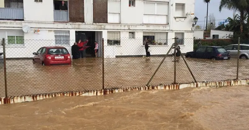 Las lluvias ca&iacute;das han dejado mas de un centenar de incidencias en la comarca, sobre todo en Los Barrios y San Roque (9)