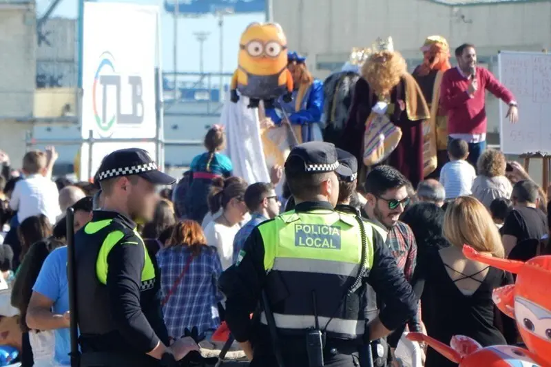 Las mejores im&aacute;genes del Arrastre de Latas 2017 en Algeciras (1)