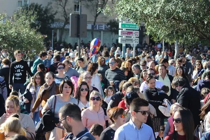 Las mejores im&aacute;genes del Arrastre de Latas 2017 en Algeciras (20)