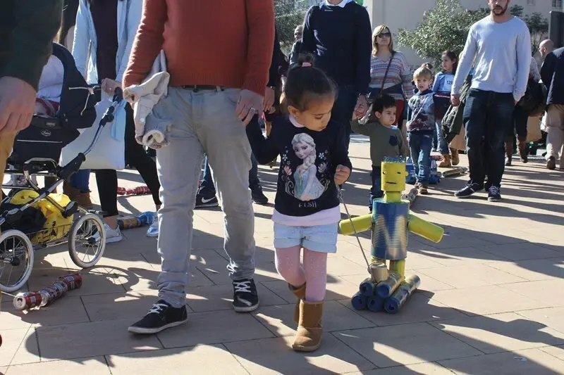 Las mejores im&aacute;genes del Arrastre de Latas 2017 en Algeciras (23)