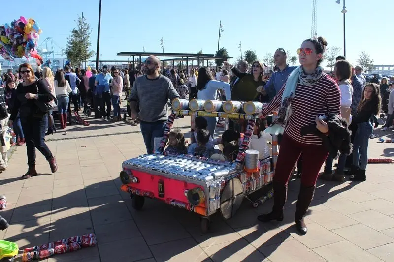Las mejores im&aacute;genes del Arrastre de Latas 2017 en Algeciras (27)