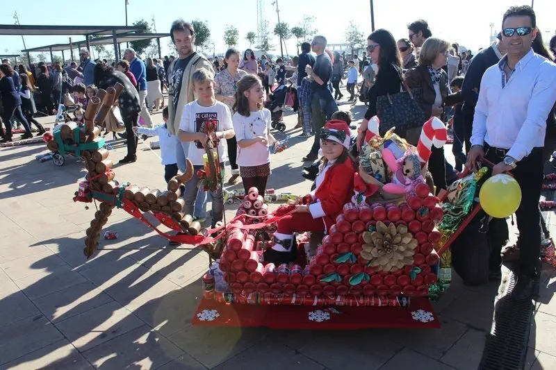 Las mejores im&aacute;genes del Arrastre de Latas 2017 en Algeciras (28)