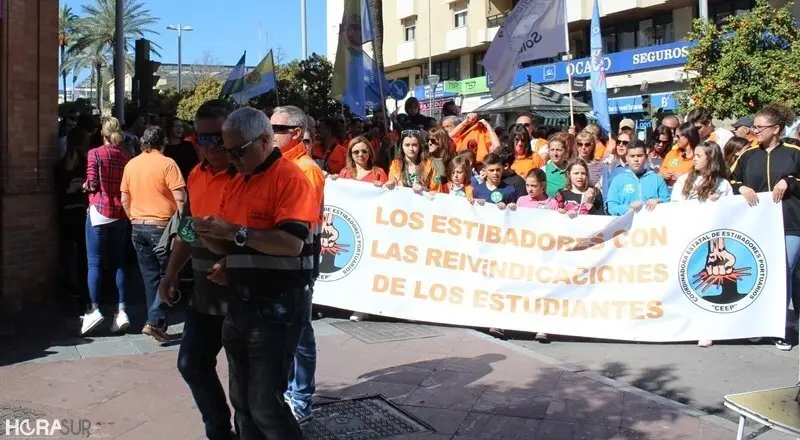 Protestas por la Educaci&oacute;n P&uacute;blica en Algeciras (2)