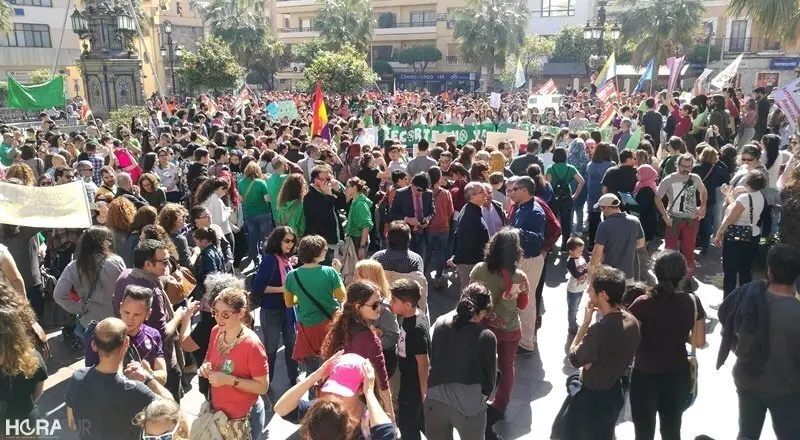 Protestas por la Educaci&oacute;n P&uacute;blica en Algeciras (8)