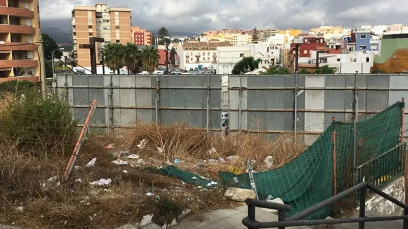 Estado de una parcela en la calle Alexander Henderson