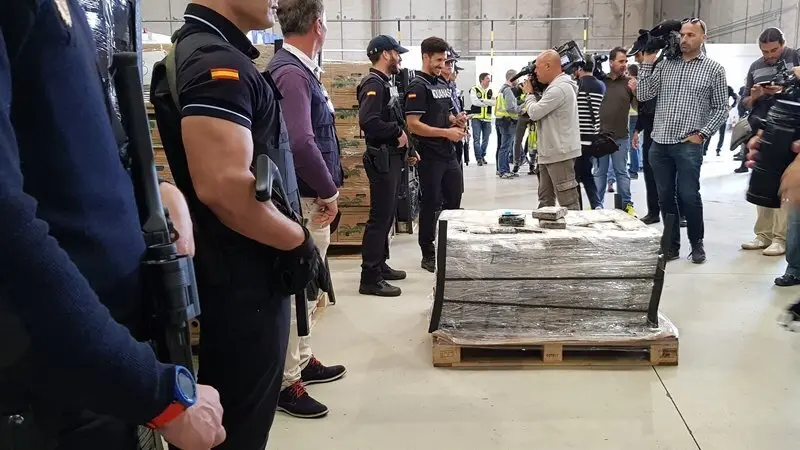 Policia Nacional y Aduanas intervienen el mayor alijo de coca&iacute;na de la historia de Espa&ntilde;a en el Puerto de Algeciras con casi 9.000 kilos de sustancia que podr&iacute;a haber alcanzado los 3.000 millones de euros (2)