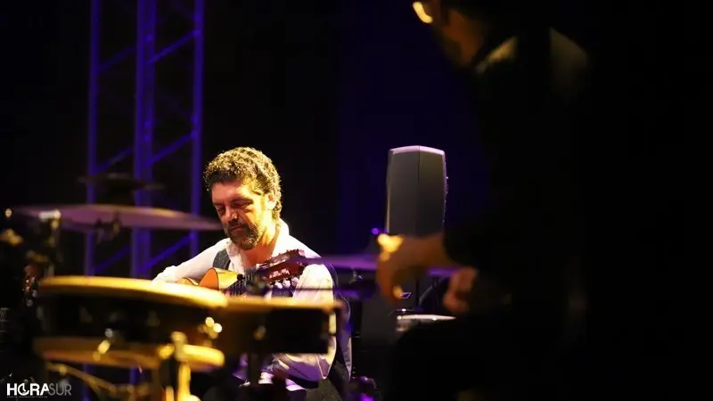 Jos&eacute; Carlos G&oacute;mez abre magistralmente el V Encuentro de Guitarra Paco de Luc&iacute;a en el Parque Mar&iacute;a Cristina de Algeciras (7)