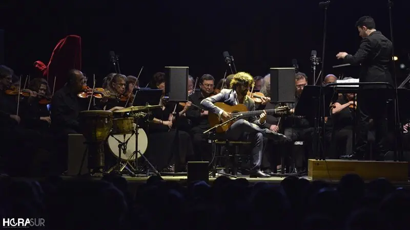 Daniel Casares y la Orquesta Sinf&oacute;nica de M&aacute;laga, brillantes en el cierre del V Encuentro de Guitarra Paco de Luc&iacute;a (4)