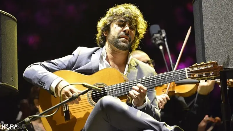 Daniel Casares y la Orquesta Sinf&oacute;nica de M&aacute;laga, brillantes en el cierre del V Encuentro de Guitarra Paco de Luc&iacute;a (7)