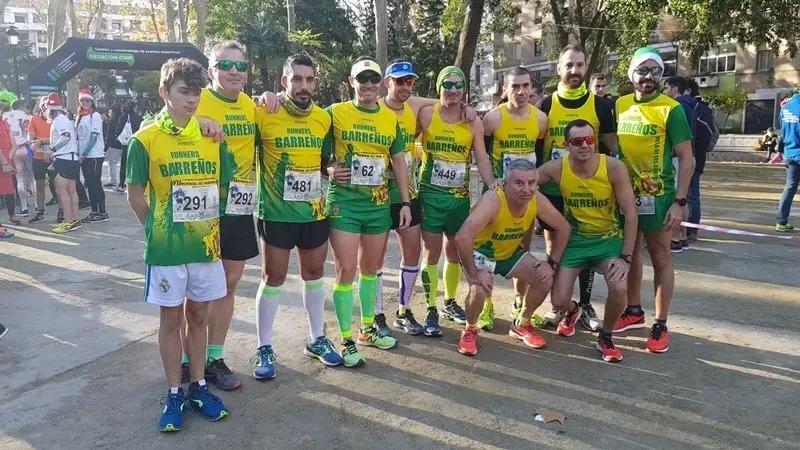 Disfraces, diversi&oacute;n, y deporte combinado con solidaridad en la edici&oacute;n 2018 de la popular Carrera de Navidad organizada por el club Veteranos Atletismo de Algeciras (3)