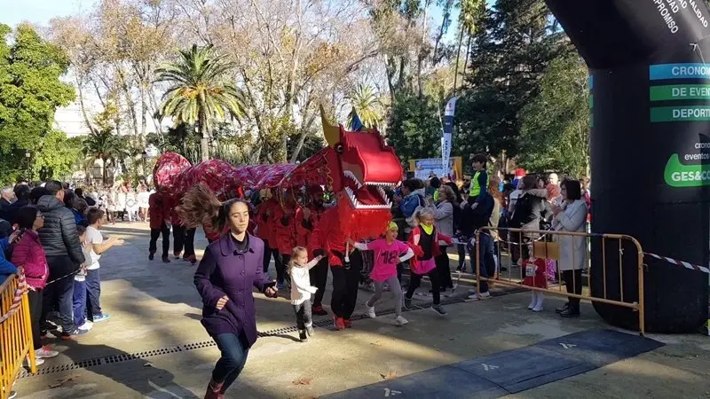 Disfraces, diversi&oacute;n, y deporte combinado con solidaridad en la edici&oacute;n 2018 de la popular Carrera de Navidad organizada por el club Veteranos Atletismo de Algeciras (29)