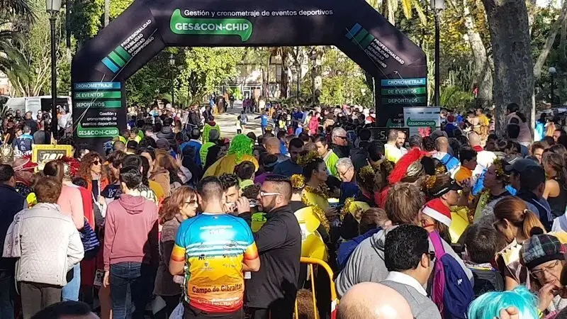 Disfraces, diversi&oacute;n, y deporte combinado con solidaridad en la edici&oacute;n 2018 de la popular Carrera de Navidad organizada por el club Veteranos Atletismo de Algeciras (36)