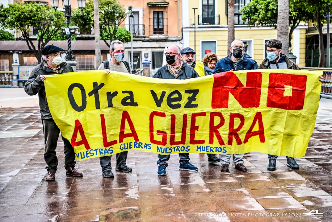 Protesta de Amnist&iacute;a Internacional en Algeciras contra la guerra en Ucrania - Tomoyuki Hotta (8)