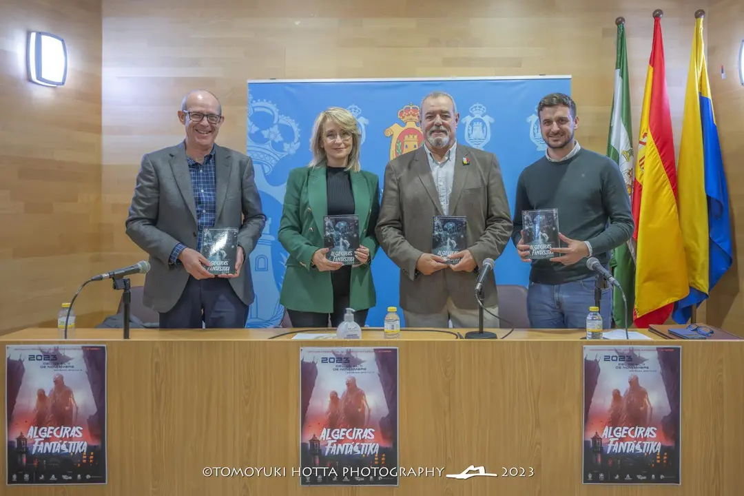 ALGECIRAS FANTASTIKA PRESENTACION DE LIBRO 2022 (1)