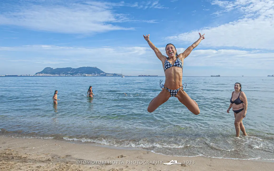 &Uacute;ltimo ba&ntilde;o del a&ntilde;o. Foto Tomoyuki Hotta (39)