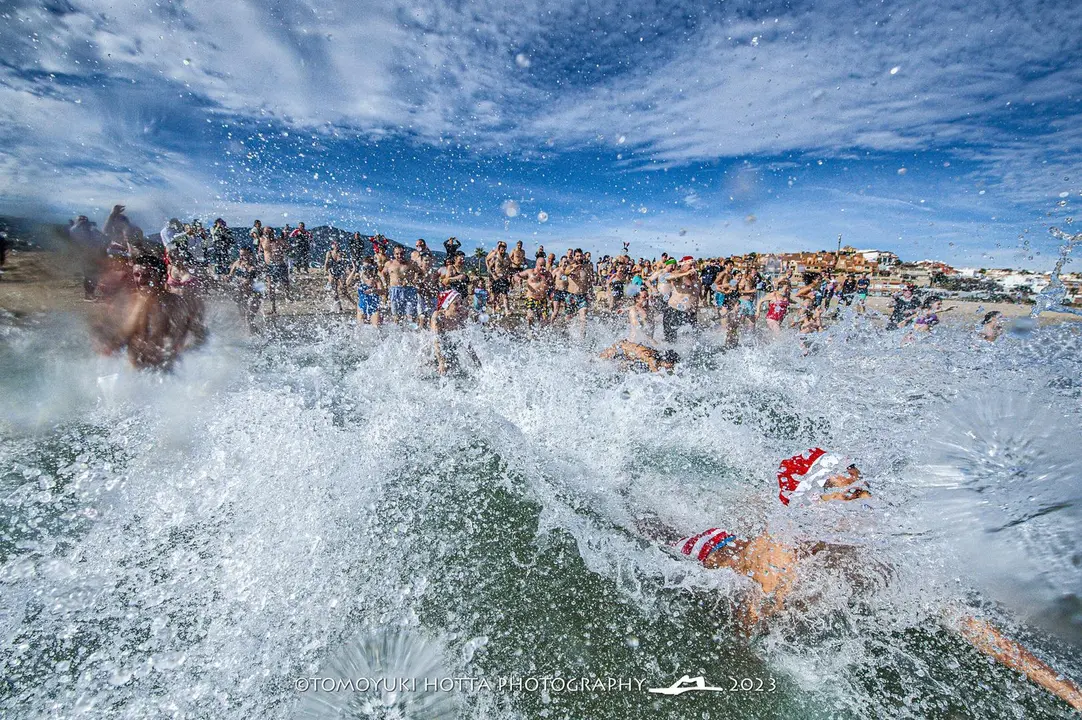 &Uacute;ltimo ba&ntilde;o del a&ntilde;o. Foto Tomoyuki Hotta (5)
