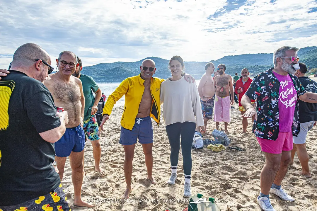 &Uacute;ltimo ba&ntilde;o del a&ntilde;o. Foto Tomoyuki Hotta (50)