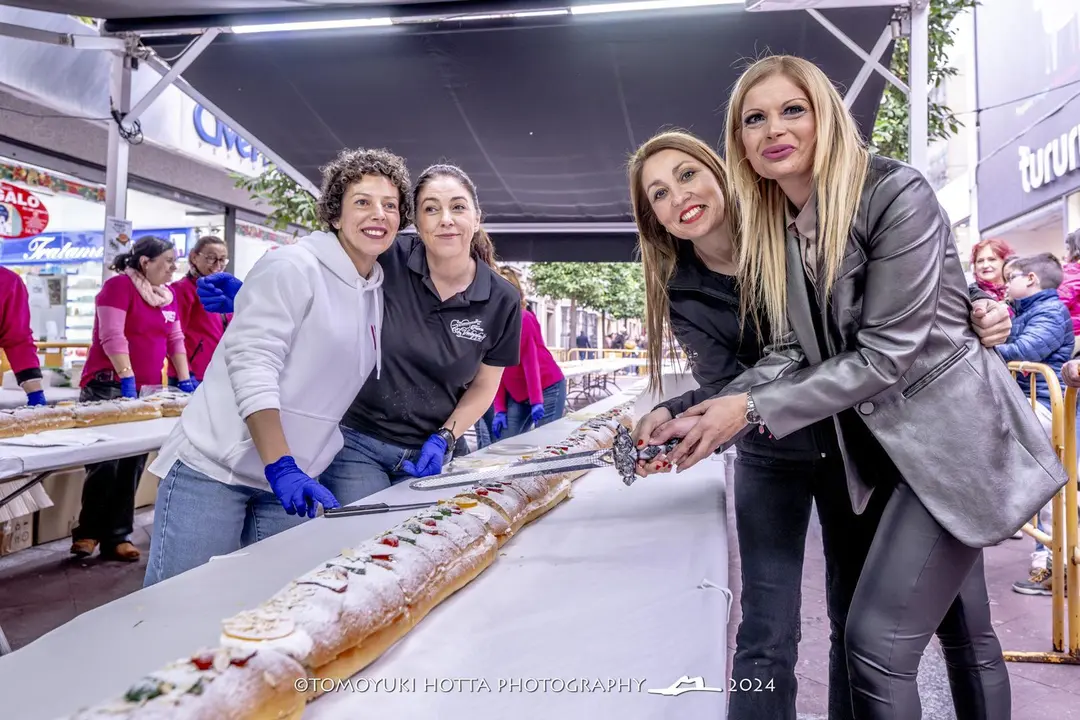 Rosc&oacute;n de Reyes Gigante. Foto Tomoyuki Hotta (6)