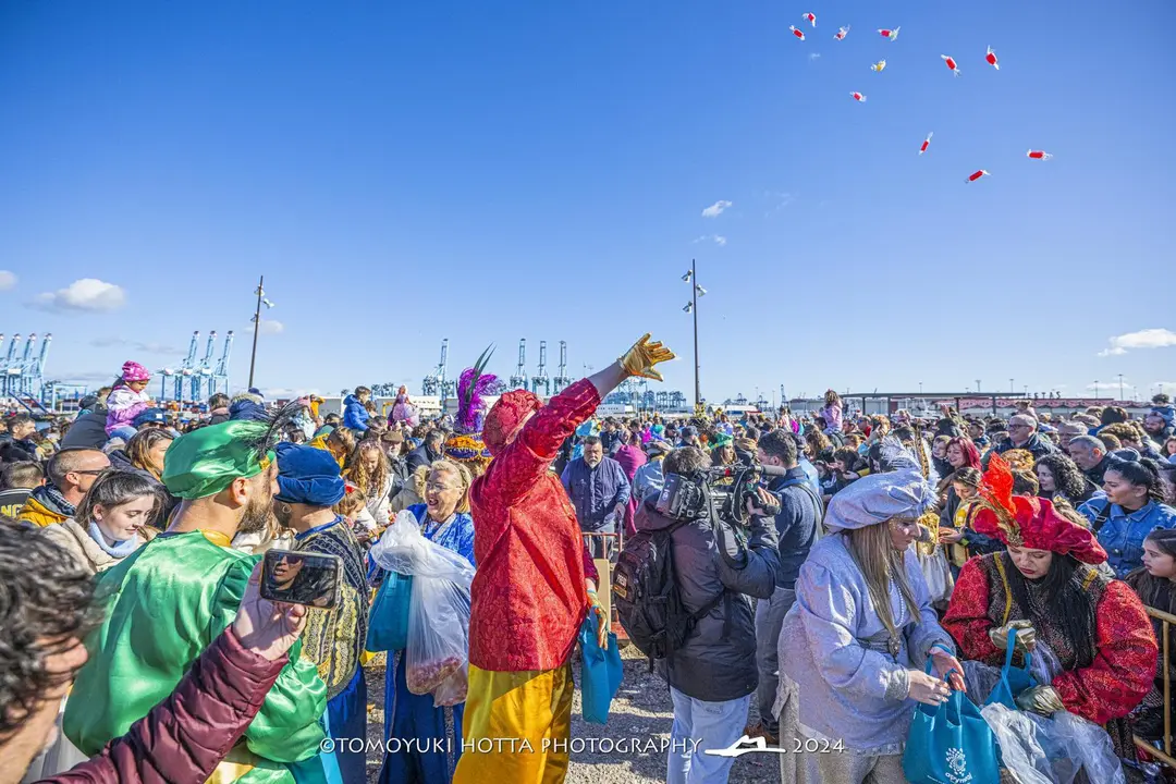 Arrastre de latas. Foto Tomoyuki Hotta (30)