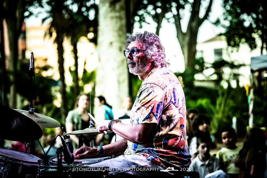 Vecinos Ejemplares. Foto Tomoyuki Hotta (4)