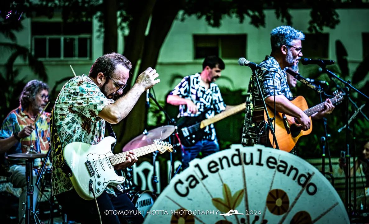 Vecinos Ejemplares. Foto Tomoyuki Hotta (6)