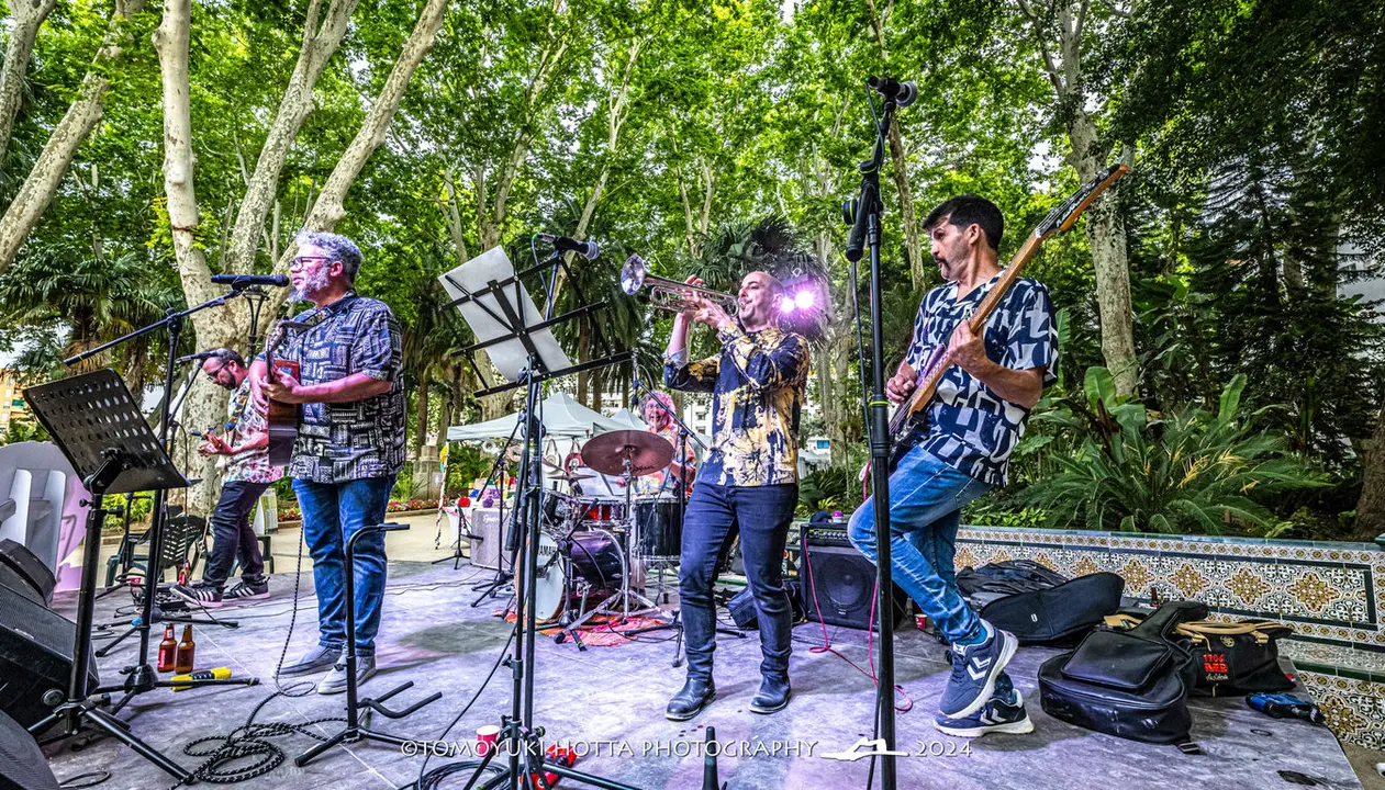 Vecinos Ejemplares. Foto Tomoyuki Hotta (10)