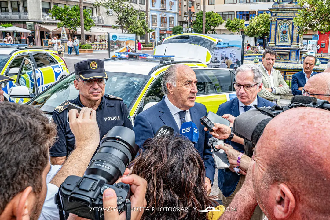 Nuevos veh&iacute;culos Polic&iacute;a Local. Foto Tomoyuki Hotta (3)