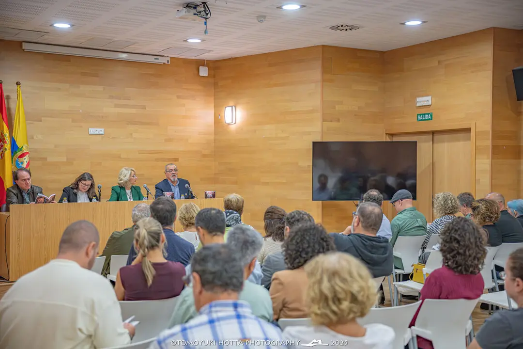 Presentaci&oacute;n Memoria Algeciras Fantastika. Foto Tomoyuki Hotta (23)