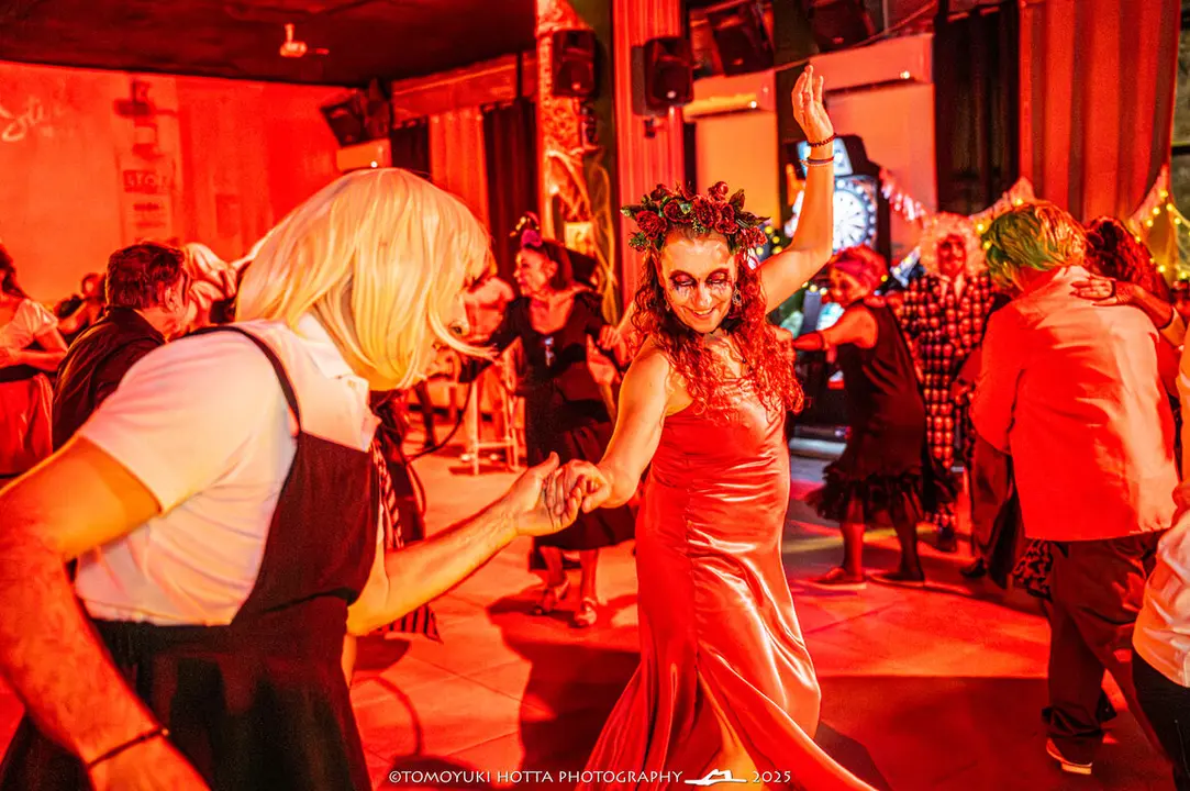 Halloswing. Foto Tomoyuki Hotta (29)