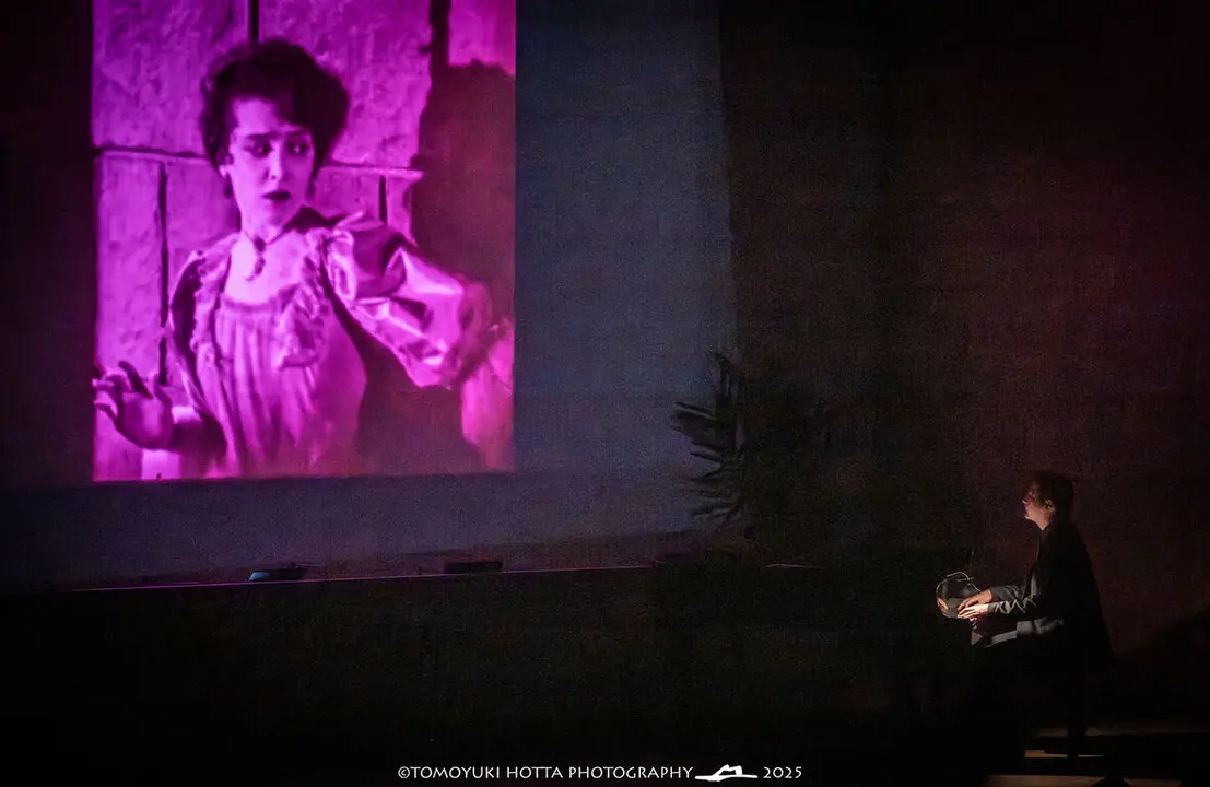 El fantasma de la &oacute;pera. Foto Tomoyuki Hotta (2)