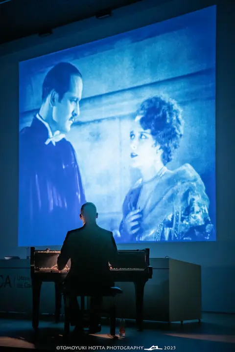 El fantasma de la &oacute;pera. Foto Tomoyuki Hotta (7)