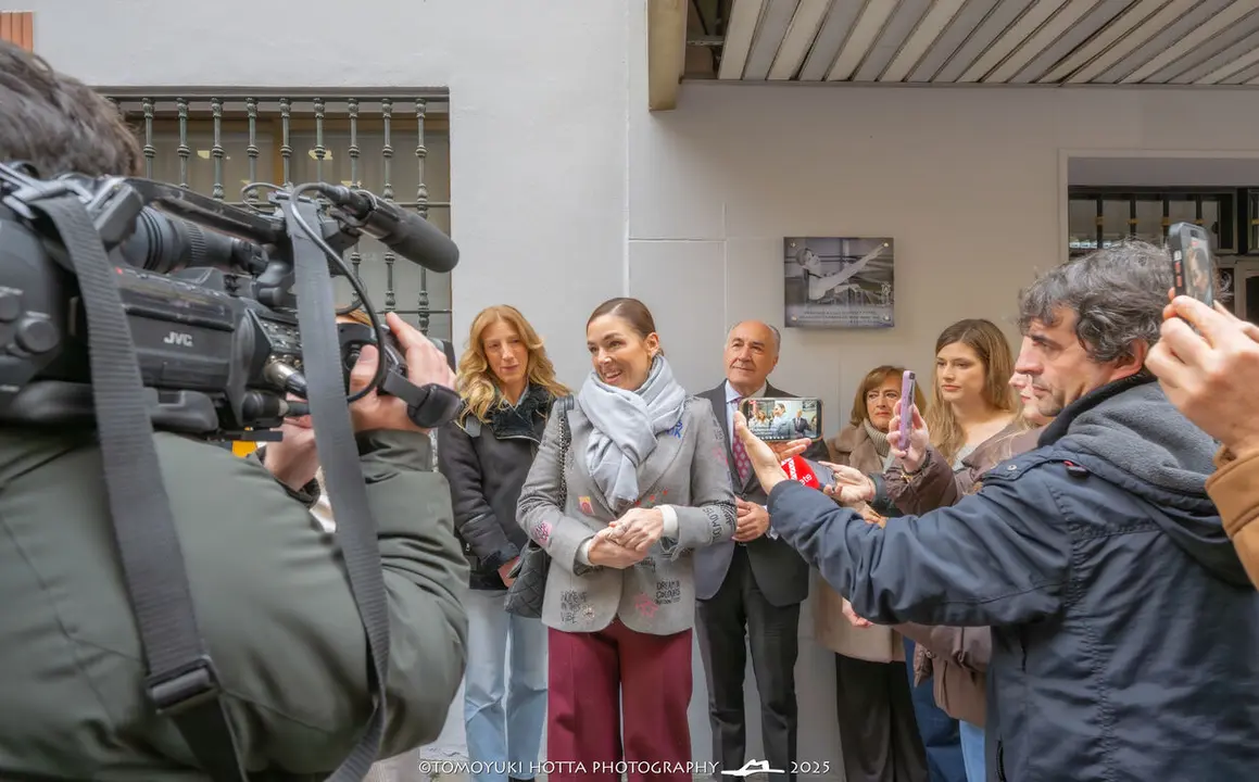 Placa Lola Manteca. Foto Tomoyuki Hotta (7)