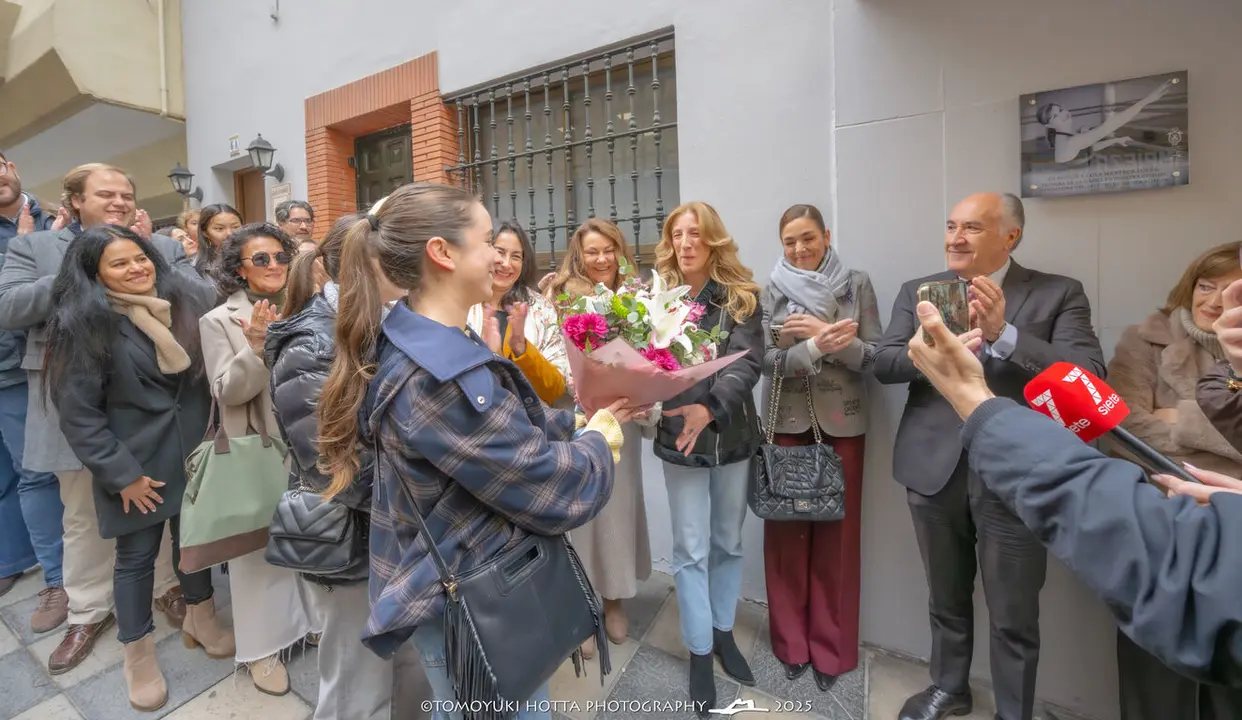 Placa Lola Manteca. Foto Tomoyuki Hotta (8)