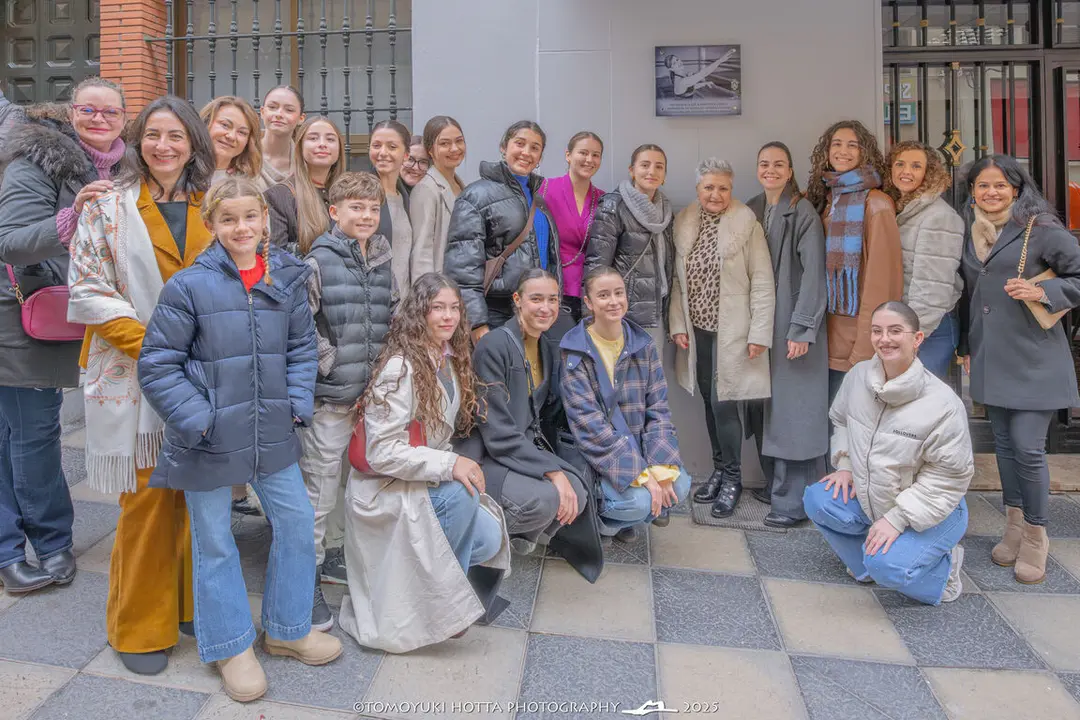 Placa Lola Manteca. Foto Tomoyuki Hotta (23)