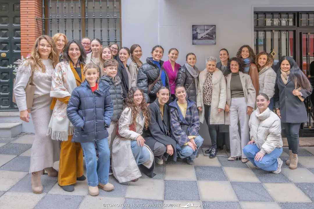 Placa Lola Manteca. Foto Tomoyuki Hotta (24)