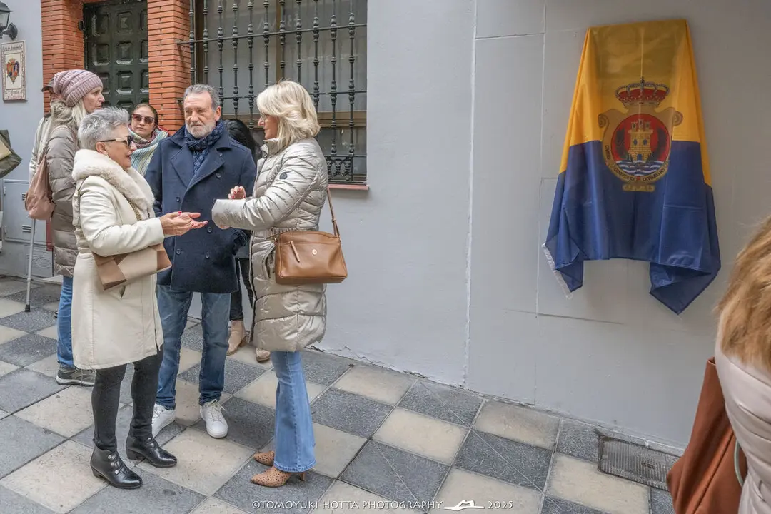 Placa Lola Manteca. Foto Tomoyuki Hotta (28)