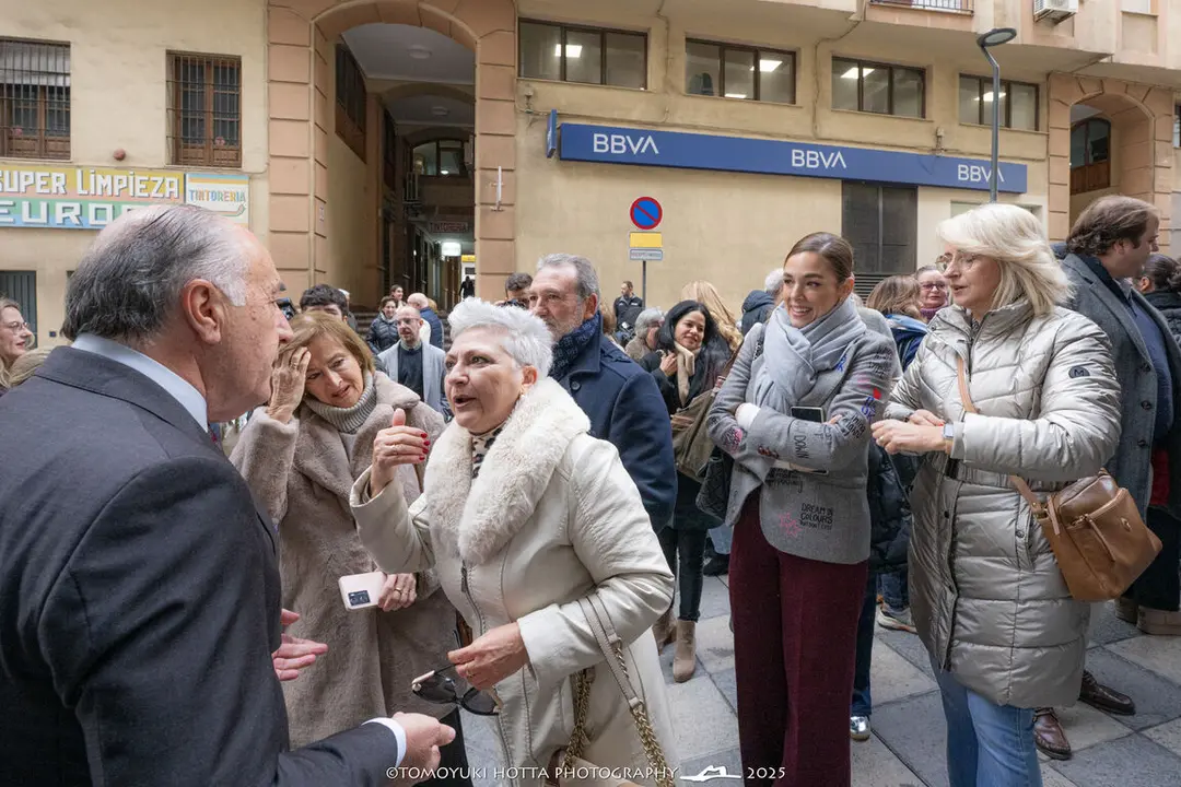 Placa Lola Manteca. Foto Tomoyuki Hotta (30)
