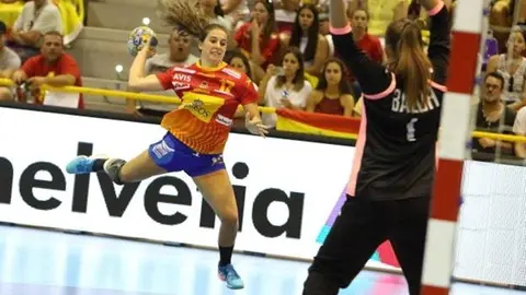 Jennifer Gutierrez en un partido con la selecci&oacute;n