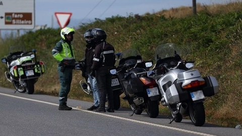 Motos camufladas de la DGT