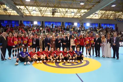 La Selecci&oacute;n Espa&ntilde;ola femenina de Balonmano, en Algeciras
