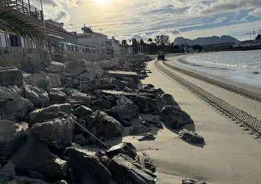 Playas da&ntilde;adas por el temporal