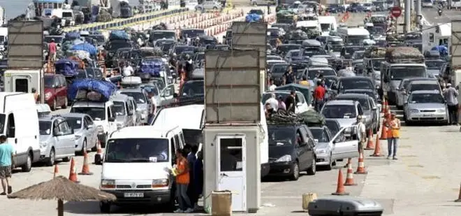 Espera en la zona de pre embarque para la OPE