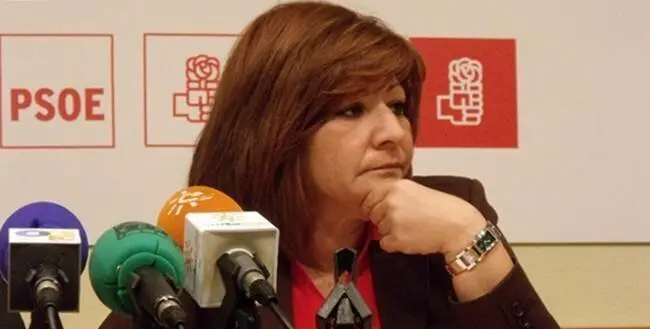 Angelines Ortiz en una rueda de prensa