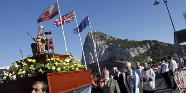 Virgen de Europa cruzando la Verja en 2009