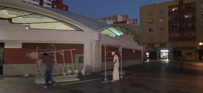 VISITA A TRABAJOS DE PINTURA DE LA PLAZA DE ABASTOS