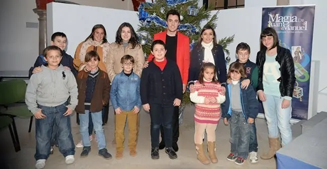 ESPECTACULO SOLIDARIO DE MAGIA