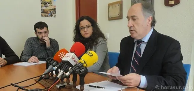 Landaluce y Ana Belen Rodriguez, delegada de Alumbrado
